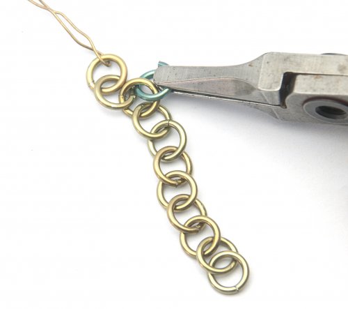Kylie Jones's Niobium Zigzag Earrings - , Chain Maille Jewelry, Making Chain, Chain Making , niobium zigzag earrings