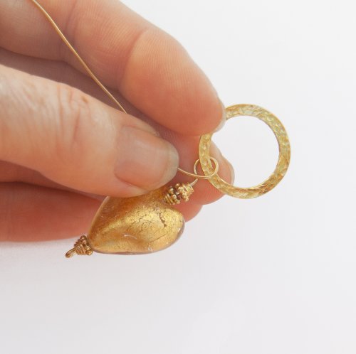 Kylie Jones's Gold Heart Necklace - , Contemporary Wire Jewelry, Loops, Wire Loop, Wrapped Wire Loop, gold heart necklace