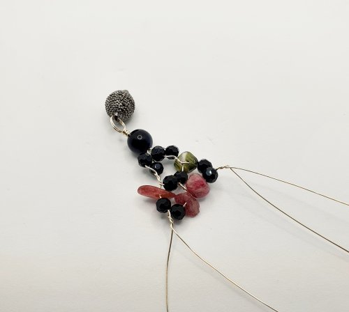 Natalie Patten's Gemstone Chip and Wire Cuff Bracelet - , Contemporary Wire Jewelry, Wire Wrapping, Wrapping, Wire Wrapping Jewelry, Beads, , , gemstone chip and wire cuff bracelet