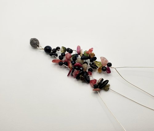 Natalie Patten's Gemstone Chip and Wire Cuff Bracelet - , Contemporary Wire Jewelry, Wire Wrapping, Wrapping, Wire Wrapping Jewelry, Beads, , , gemstone chip and wire cuff bracelet