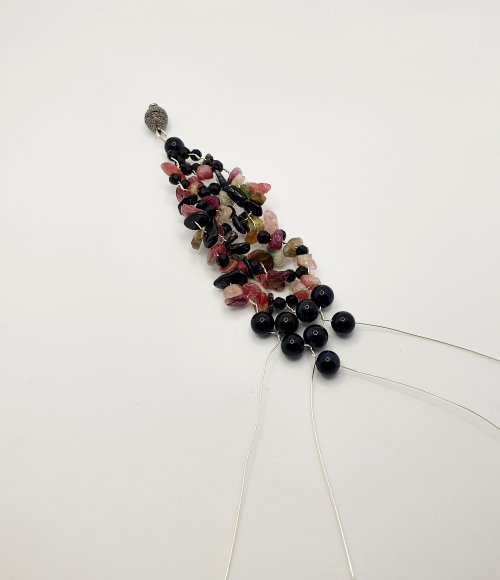 Natalie Patten's Gemstone Chip and Wire Cuff Bracelet - , Contemporary Wire Jewelry, Wire Wrapping, Wrapping, Wire Wrapping Jewelry, Beads, , , gemstone chip and wire cuff bracelet