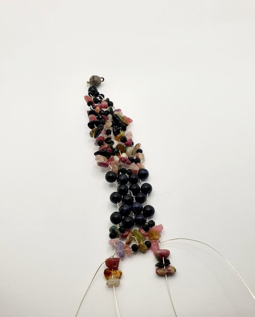 Natalie Patten's Gemstone Chip and Wire Cuff Bracelet - , Contemporary Wire Jewelry, Wire Wrapping, Wrapping, Wire Wrapping Jewelry, Beads, , , gemstone chip and wire cuff bracelet