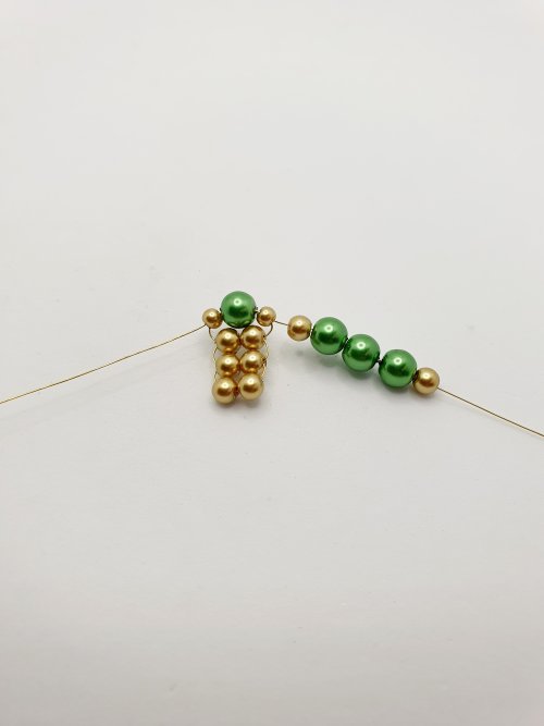Natalie Patten's Beaded Wire Christmas Tree Ornament - , Holiday Designs, Coiling, Coiling Wire, Wire Coiling, Lashing, Wire Lashing, Wire Wrapping, Wrapping, Wire Wrapping Jewelry, Beads, wire beaded Christmas tree ornament
