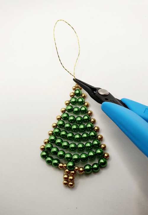 Natalie Patten's Beaded Wire Christmas Tree Ornament - , Holiday Designs, Coiling, Coiling Wire, Wire Coiling, Lashing, Wire Lashing, Wire Wrapping, Wrapping, Wire Wrapping Jewelry, Beads, wire beaded Christmas tree ornament