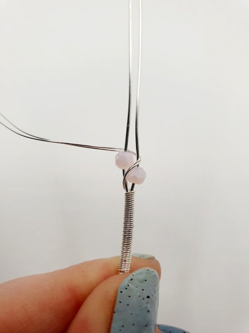 Natalie Patten's Adjustable Beaded Wire Bracelet - , Contemporary Wire Jewelry, Lashing, Wire Lashing, Wire Wrapping, Wrapping, Wire Wrapping Jewelry, adjustable beaded wire bracelet