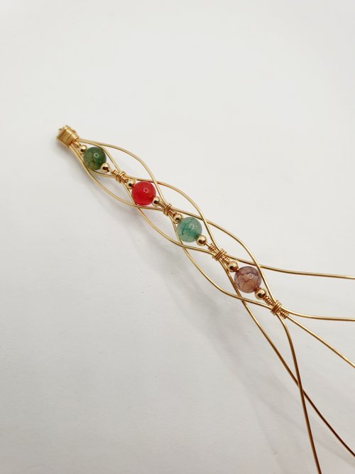 Natalie Patten's Beaded Wire Bracelet - , Contemporary Wire Jewelry, Wire Wrapping, Wrapping, Wire Wrapping Jewelry, beaded wire bracelet