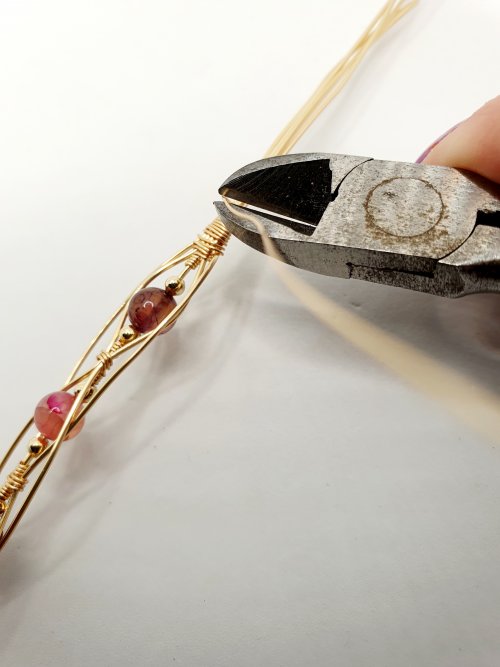 Natalie Patten's Beaded Wire Bracelet - , Contemporary Wire Jewelry, Wire Wrapping, Wrapping, Wire Wrapping Jewelry, beaded wire bracelet
