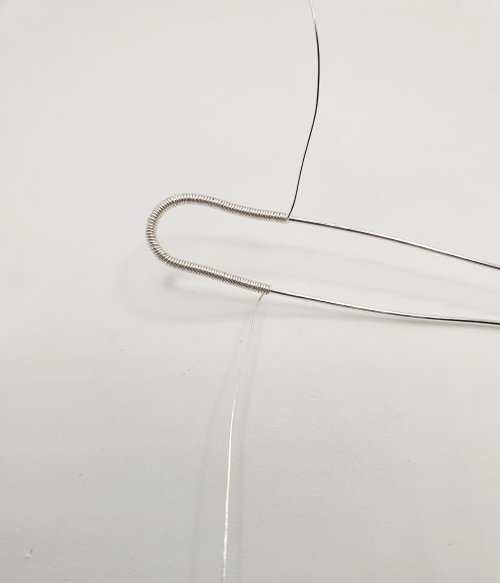 Natalie Patten's Interlocking Coil Bangle - , Contemporary Wire Jewelry, Coiling, Coiling Wire, Wire Coiling, interlocking coiled bangle