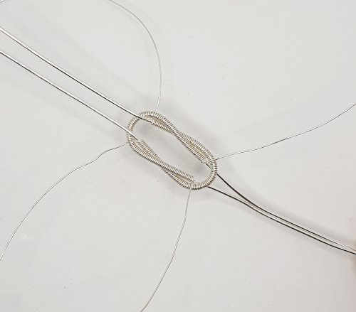 Natalie Patten's Interlocking Coil Bangle - , Contemporary Wire Jewelry, Coiling, Coiling Wire, Wire Coiling, interlocking coiled bangle
