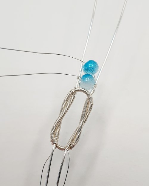 Natalie Patten's Interlocking Coil Bangle - , Contemporary Wire Jewelry, Coiling, Coiling Wire, Wire Coiling, interlocking coiled bangle
