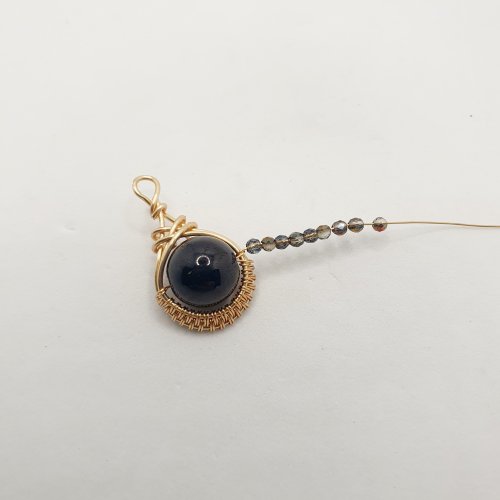 Natalie Patten's Bead and Micro-Crystal Wire Earrings - , Contemporary Wire Jewelry, Wire Wrapping, Wrapping, Wire Wrapping Jewelry, Weaving, Wire Weaving, Weaving Wire, bead and micro-crystal woven and wrapped wire earrings