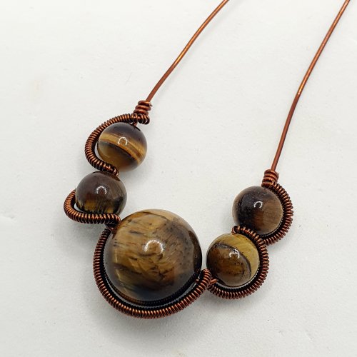 Natalie Patten's Pawprint Pendant and Earrings - , Contemporary Wire Jewelry, Coiling, Coiling Wire, Wire Coiling, Wire Wrapping, Wrapping, Wire Wrapping Jewelry, shape the wire
