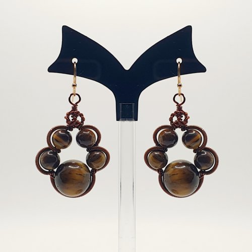 Natalie Patten's Pawprint Pendant and Earrings - , Contemporary Wire Jewelry, Coiling, Coiling Wire, Wire Coiling, Wire Wrapping, Wrapping, Wire Wrapping Jewelry, paw print wire and bead earrings