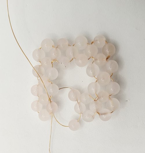 Natalie Patten's Right Angle Weave Wire Earrings - , Contemporary Wire Jewelry, Weaving, Wire Weaving, Weaving Wire, weave the wires through the first beads