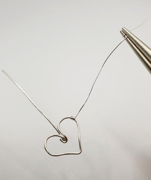 Natalie Patten's Wire-filled Heart Earrings - , Contemporary Wire Jewelry, Wire Wrapping, Wrapping, Wire Wrapping Jewelry, make some wire coils
