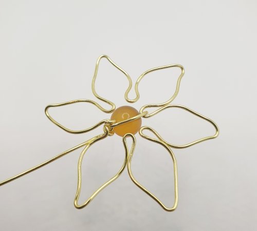 Natalie Patten's Wire Flower Component - , Contemporary Wire Jewelry, Wire Wrapping, Wrapping, Wire Wrapping Jewelry, tuck any excess wire to the back