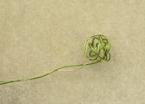 Nancy Chase's Canna Leaf Wire Tornado Bead Necklace - , Contemporary Wire Jewelry, Wire Wrapping, Wrapping, Wire Wrapping Jewelry, start wrapping the wire like yarn around the ball