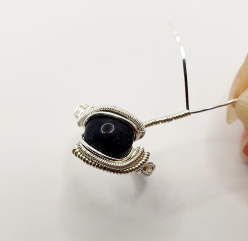 Natalie Patten's Woven Wire Wrapped Cabochon Ring - , Contemporary Wire Jewelry, Wire Wrapping, Wrapping, Wire Wrapping Jewelry, Weaving, Wire Weaving, Weaving Wire, place the flat side of half round wire against the base wire