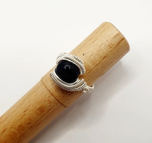 Natalie Patten's Woven Wire Wrapped Cabochon Ring - , Contemporary Wire Jewelry, Wire Wrapping, Wrapping, Wire Wrapping Jewelry, Weaving, Wire Weaving, Weaving Wire, wrap these wire around the shank