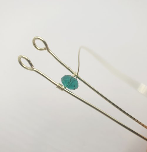Natalie Patten's Wire Beaded Bangle - , Contemporary Wire Jewelry, Lashing, Wire Lashing, Wire Wrapping, Wrapping, Wire Wrapping Jewelry, wrap the weaving wire twice