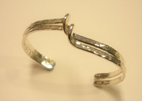 Interlocking Faux Twist Wire Bracelet