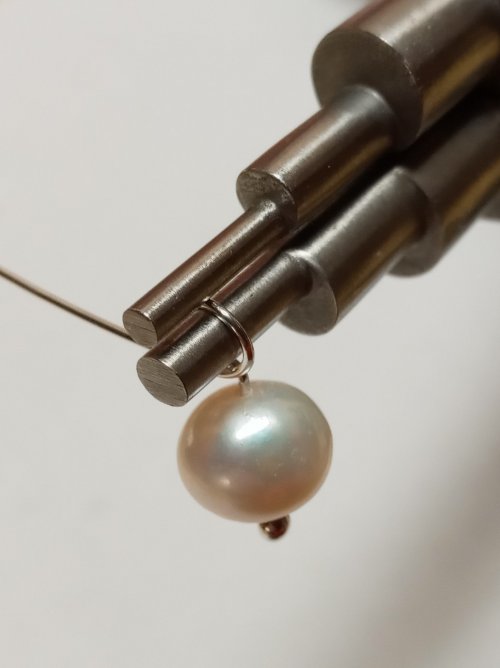 Judy Larson's Mobius Pearl Drop Earrings - , Contemporary Wire Jewelry, Butane Torch, Soldering, Solder, mobius pearl drop earrings