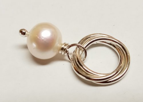 Judy Larson's Mobius Pearl Drop Earrings - , Contemporary Wire Jewelry, Butane Torch, Soldering, Solder, mobius pearl drop earrings