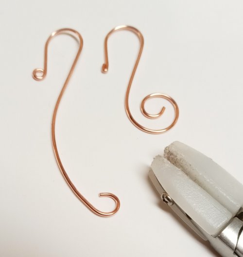 Judy Larson's Curving and Scrolling Wire - , General Education, Loops, Wire Loop, Wrapped Wire Loop, Spirals, Wire Spiral, Spiral Wire Wrap, curving scrolling wire