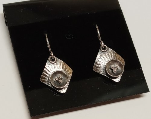 Judy Larson's Get the Look of Eyelets - , Wire Jewelry Design, Butane Torch, Soldering, Solder, Design, get the look of eyelets