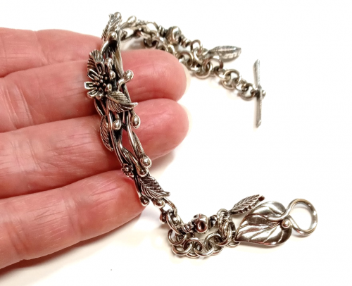 Judy Larson's Out of the Mouths of Babes or Fixing a Spinning Bracelet - , Wire Jewelry Design, Design, fixing a spinning bracelet