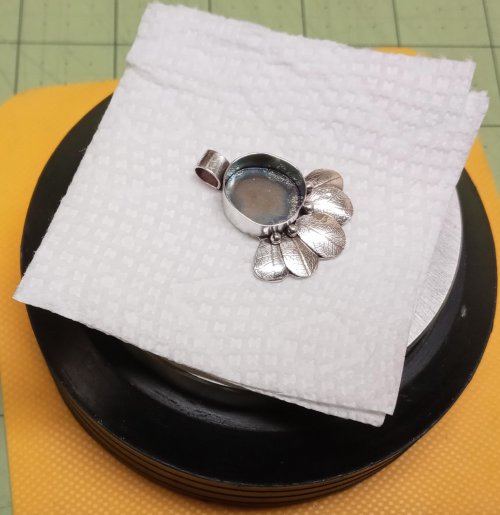 Judy Larson's Protecting The Back of a Piece When Setting Stones - , General Education, , protect the back of jewelry