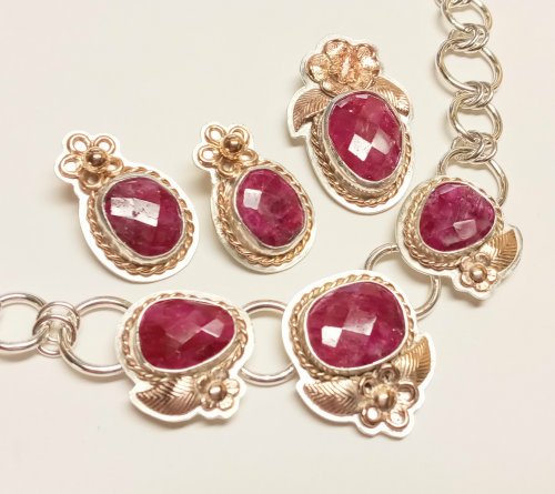 Judy Larson's Embellish Bezels with Twisted Wire - , Metalwork, Butane Torch, Soldering, Solder, , twisted wire on bezels