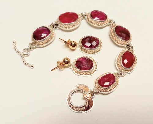Judy Larson's Embellish Bezels with Twisted Wire - , Metalwork, Butane Torch, Soldering, Solder, , twisted wire on bezels