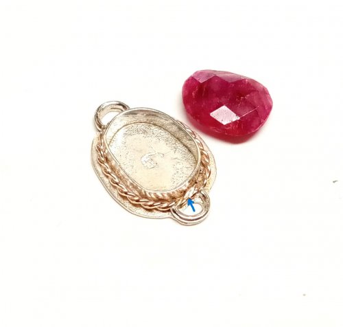 Judy Larson's Embellish Bezels with Twisted Wire - , Metalwork, Butane Torch, Soldering, Solder, , setting a stone in a bezel